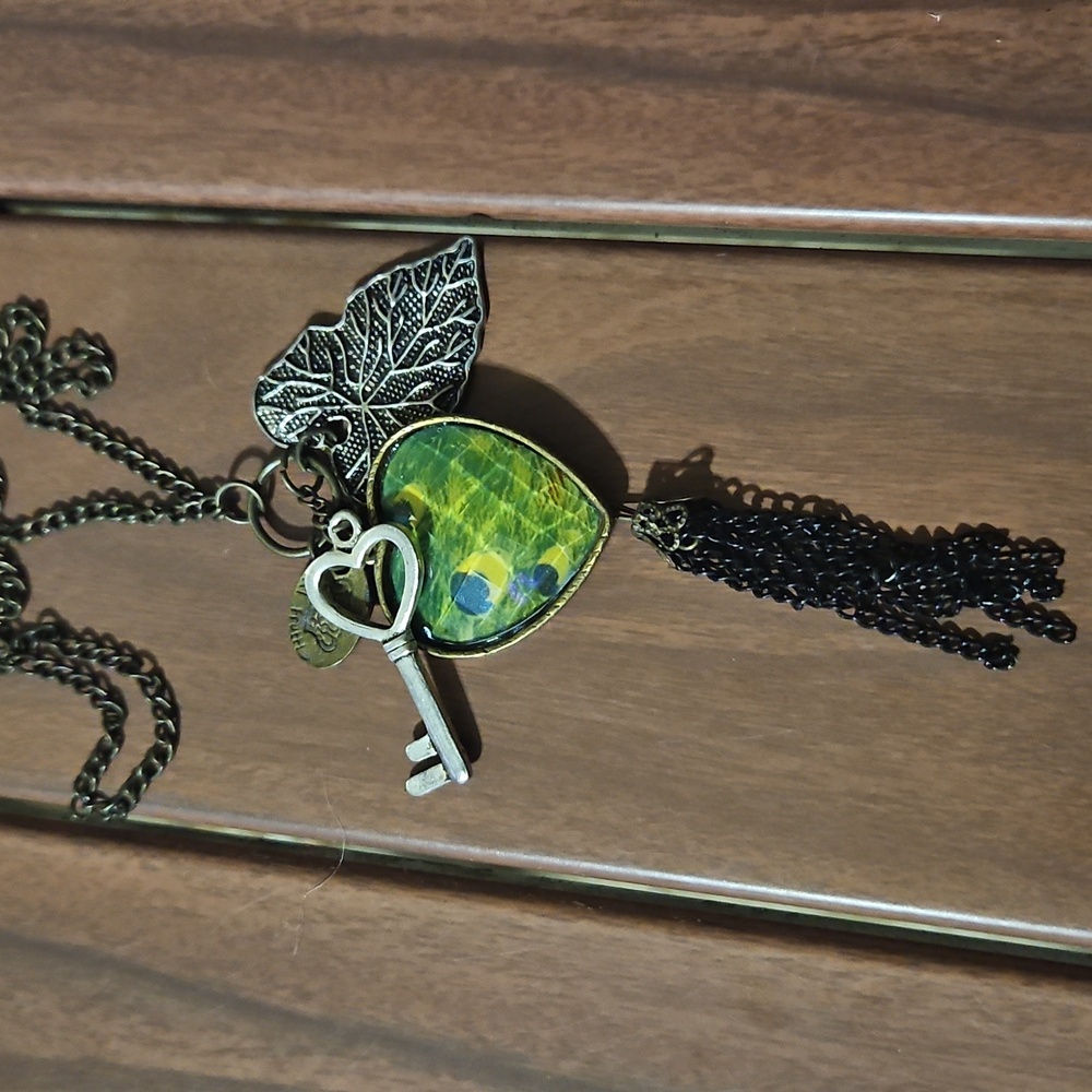 Cute necklace